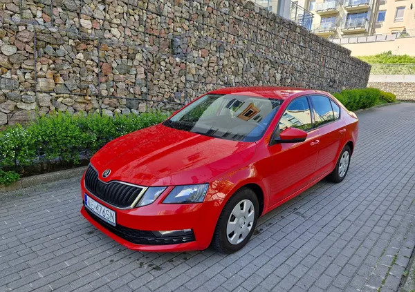 skoda octavia Skoda Octavia cena 36900 przebieg: 210000, rok produkcji 2018 z Barwice